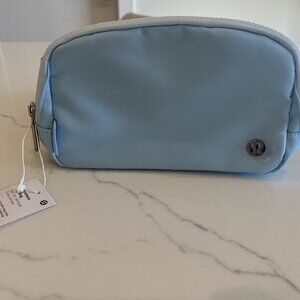 NWT Lululemon Everywhere Belt Bag